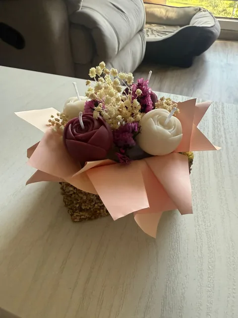 Ramo en Roca — Flores y Bouquets