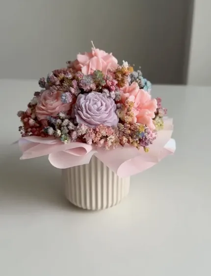 Mini Bouquet Rosas Acanalada — Flores y Bouquets